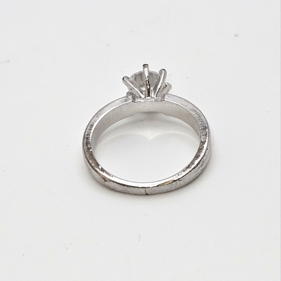 🟢3/$19🟢 CZ Diamond Silver Tone Engagement Style Ring - Picture 3 of 6